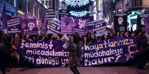 Cinsiyetlerin fıtratı ile oynamak felaketi çağırmaktır! ‘Feminist çevrelerin aşırılıklarına kapılırsak toplum çöker’