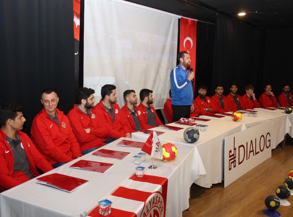 CIP Travel Antalyaspor sprcuları öğrencilerle bir araya geldi 
