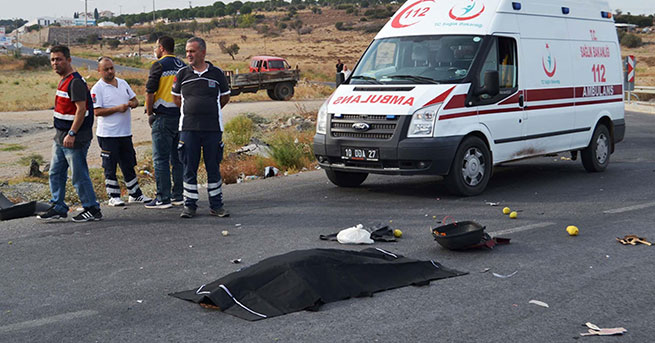 Cipin çarptığı motosikletteki çift hayatlarını kaybetti