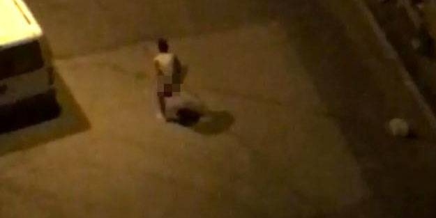 Çıplak vatandaşa meydan dayağı