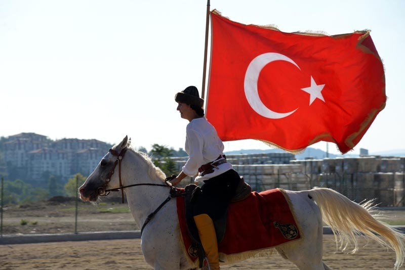Cirit ve okçuluk müsabakalarına yoğun ilgi 