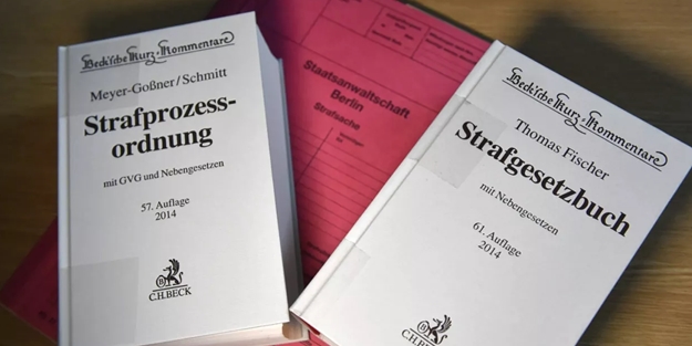 Çirkin yüzleri bir kez daha ortaya çıktı! Erdoğan'a hakaret serbest, Merkel'e eleştiri yasak