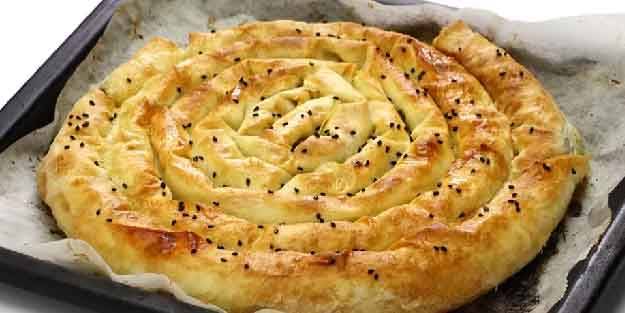 Çıtır çıtır çarşaf böreği tarifi nasıl yapılır? Çok kolay tarif