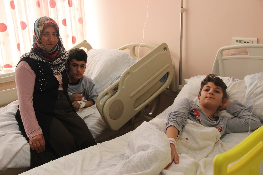 Cıvadan zehirlenen kardeşler tedavi altına alındı 