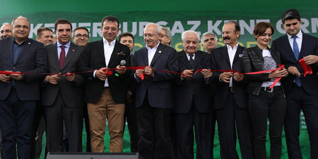 Çivi dahi çakmadan şov için açmış