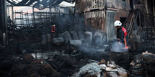 Çivi fabrikasında yangın