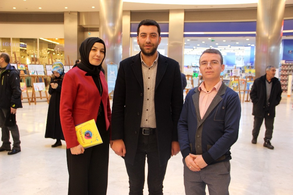 “Çizimlerle 40 Hadis” sergisine yoğun ilgi 