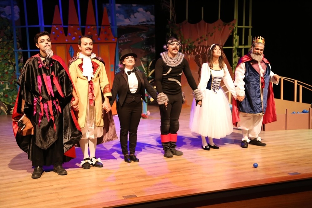 ‘Çizmeli Kedi’ sezon finali yapıyor 