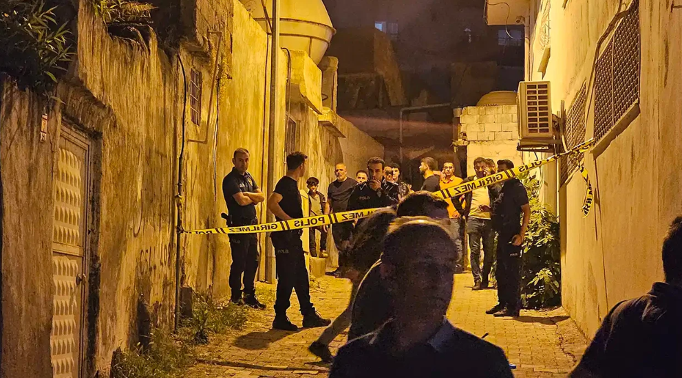 Cizre’de husumet barışı kana bulandı: Muhtar dahil 3 yaralı