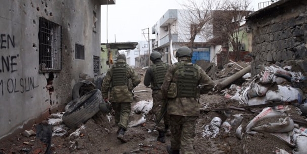 Cizre'de patlama: Yaralılar var