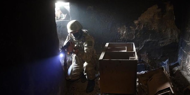 Cizre'de PKK tüneli bulundu
