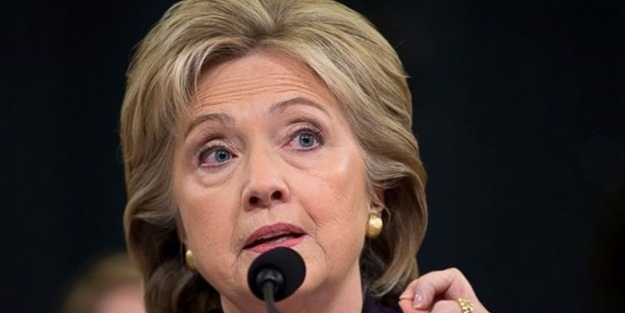 Clinton FBI'a ifade verdi
