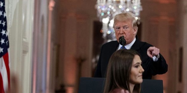 CNN muhabirinin koronavirüs sorusu Trump'ı fena sinirlendirdi