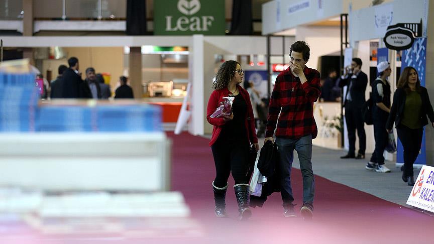 CNR Kitap Fuarı'na ilk günden büyük ilgi