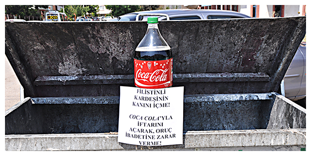 ‘Coca Cola diye Müslüman kanı içme’