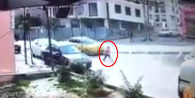 Çocuğa çarpmamak için direksiyonunu kıran taksici takla attı