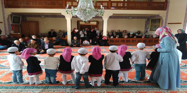 Çocuğa dinini öğretmeye başlama yaşı