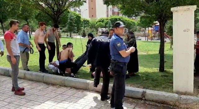 ‘Çocuğuma vuramazsınız’ dedi, düğün evini birbirine kattı: 4 yaralı 