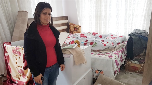 Çocuğunu emzirmek için eve gelen kadına hırsız şoku