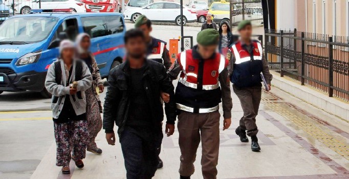 Çocuğunu ezip kaçan baba ile anne başka suçlardan tutuklandı