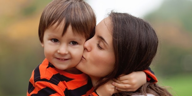 Çocuğunuzu öperek 'ilk tanıyı' koyun!
