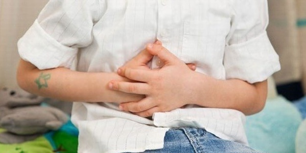 Çocuğunuzun karın ağrısını hafife almayın