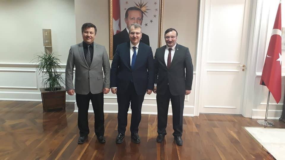 Çocuk doktoru görevine başladı 