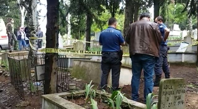 Çocuk doktorunun mezarlıkta şok eden ölümü 