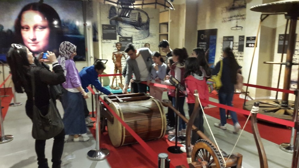 ‘Çocuk Gibi Bak’ projesi kapsamında Leonardo Da Vinci ile buluştular 