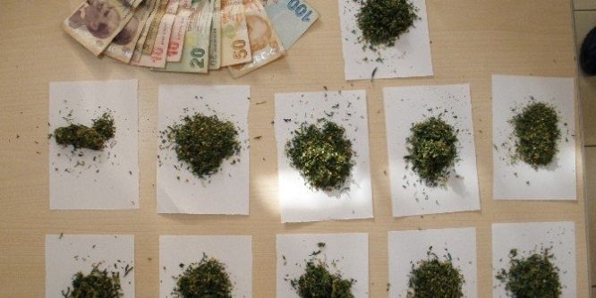 Çocuk parkında uyuşturucu satan şahıs tutuklandı