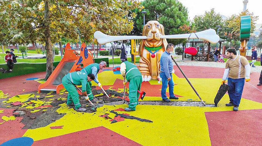 Çocuk parkındaki PKK paçavrası kaldırıldı