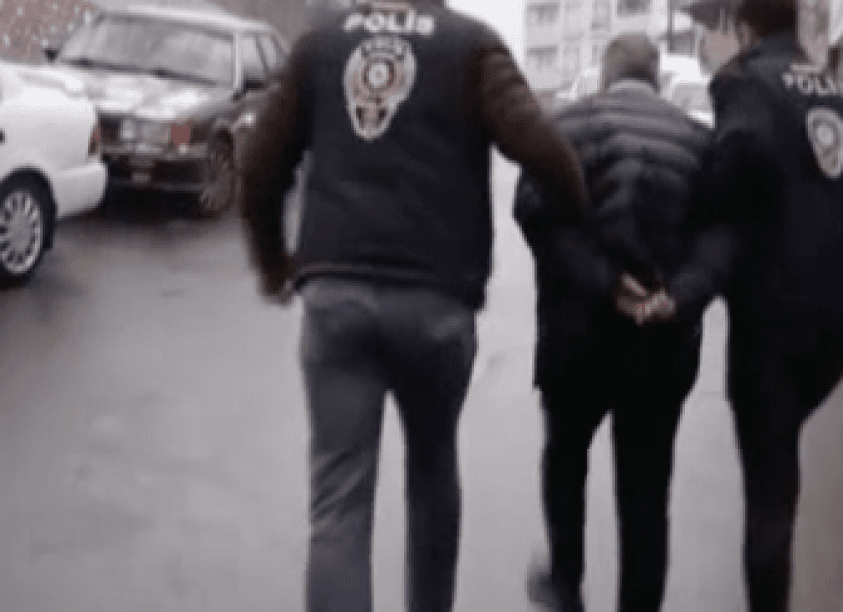 Çocuk pornosu suçundan yakalanan o alçak, bakın kim çıktı