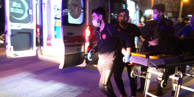 Çocuk sürücü araç arızasıyla uğraşanların arasına daldı: 4 yaralı