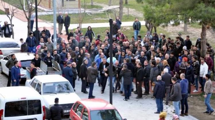 Çocuk tacizcisine meydan dayağı! Polis kurtardı