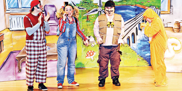 Çocuk tiyatrosuyla tasarrufu öğrendiler