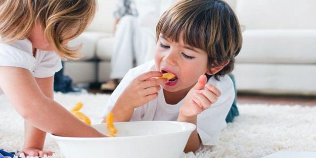 Çocuklar abur cuburu ne sıklıkla tüketmeli?