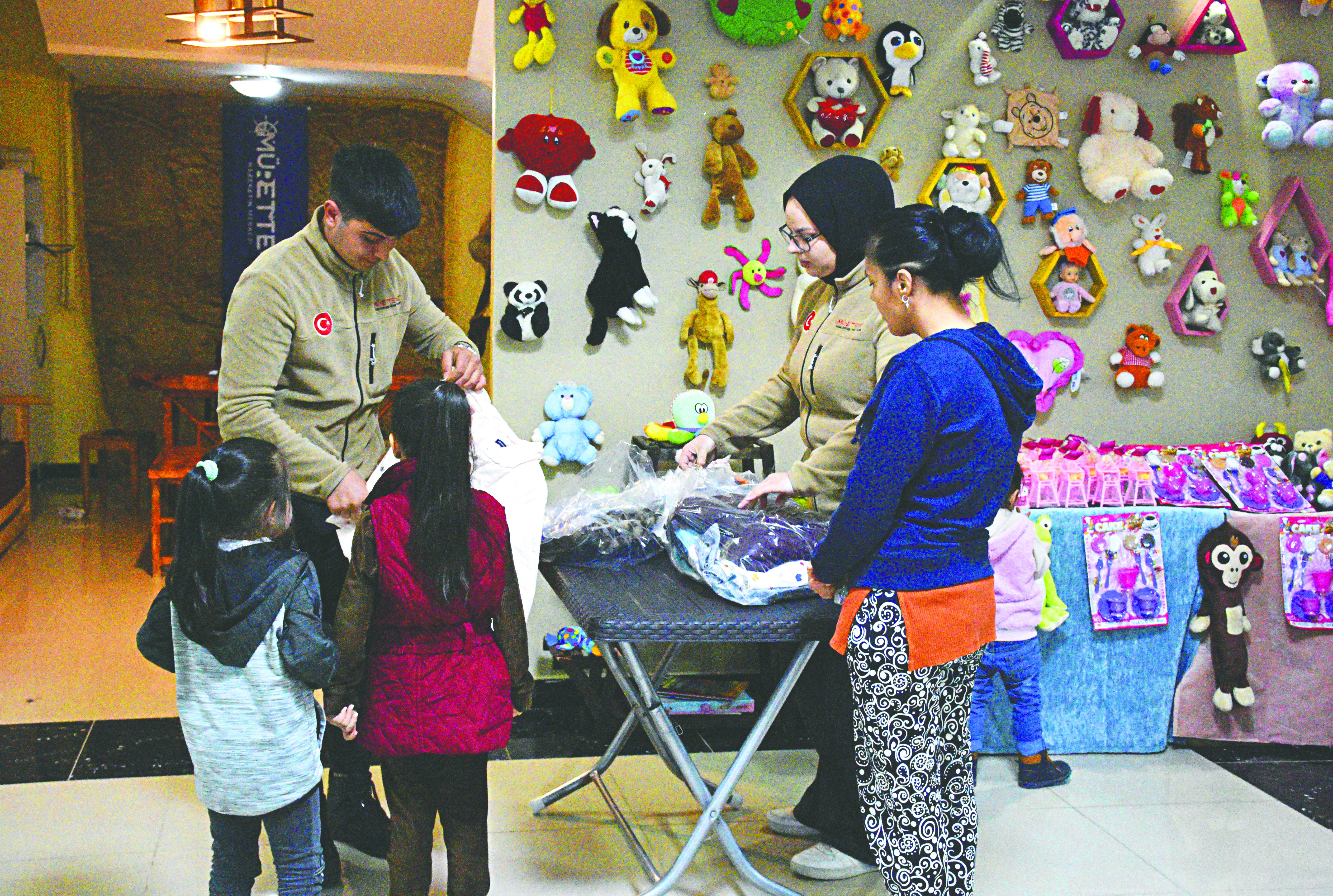  Çocuklar bayram sevincini sevgi paketİ ile yaşayacak