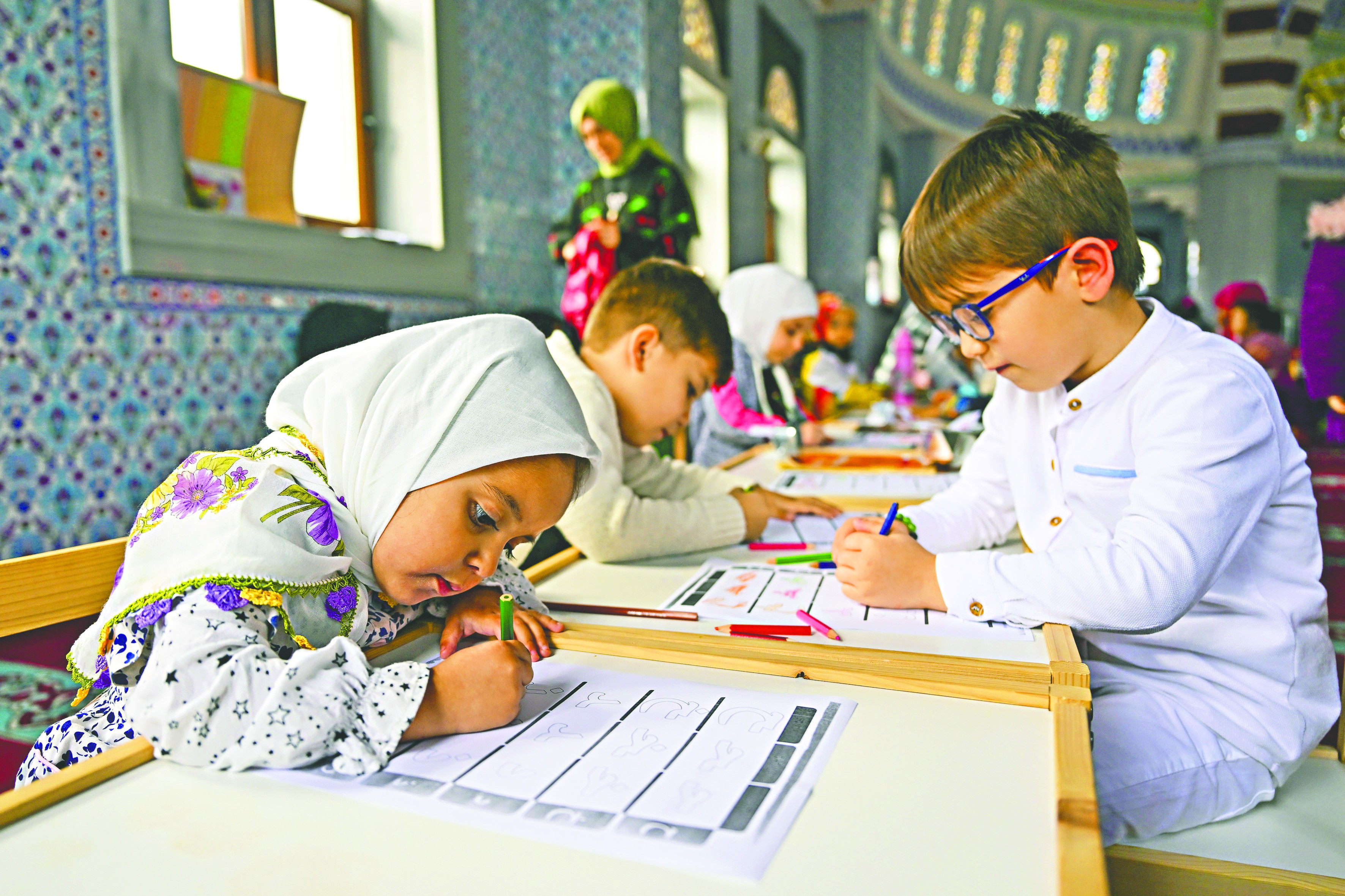 Çocuklar camiye gitmeyi iple çekiyor