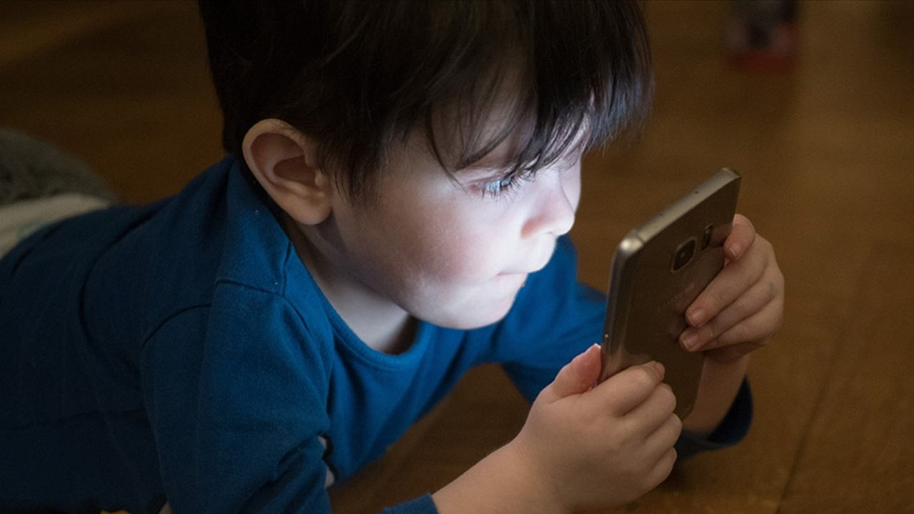 Çocuklar dijital tehlikenin pençesinde! Bu mobil oyunlar nasıl denetlenecek?