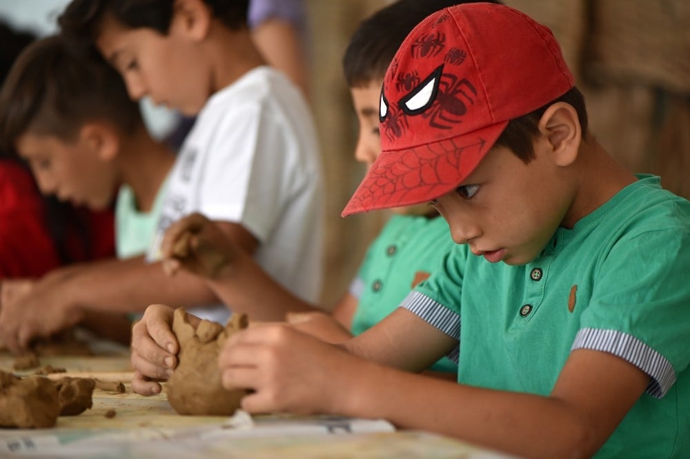 Çocuklar pişmiş toprağı çok sevdi 