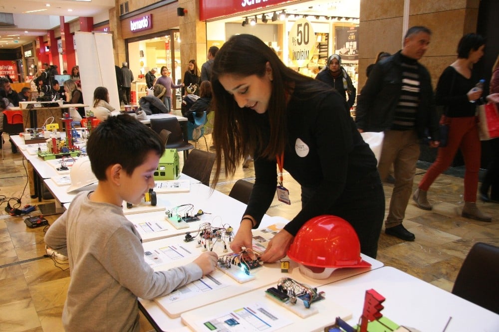 Çocuklar sömestir tatilinde Robotik Kodlama Festivali’nde buluşuyor 