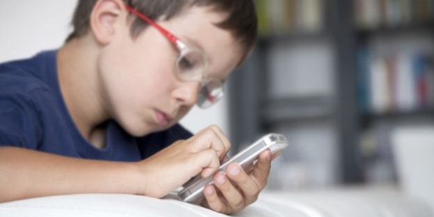 Çocuklar zararlı içeriklerden 