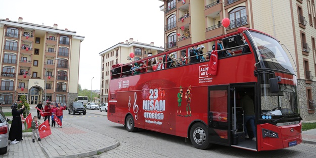 Çocuklara 23 Nisan sürprizi