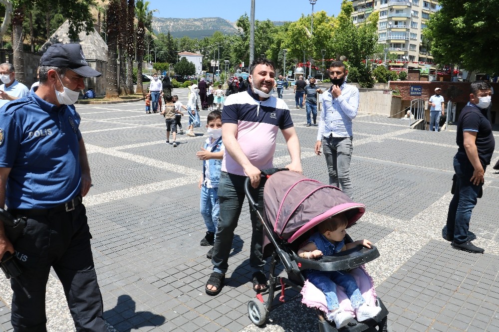 Çocuklara çarşı izni yok 