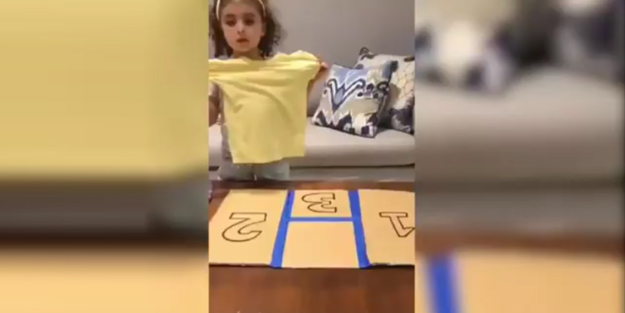 Çocuklara elbiseyi katlamayı öğretecek ilginç yöntem!