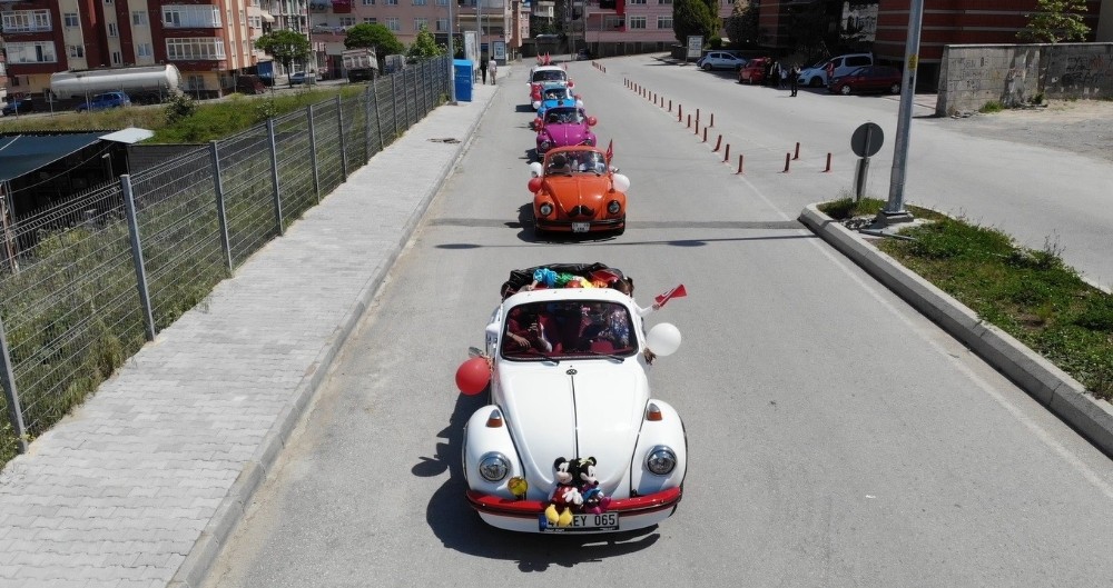 Çocuklara vosvoslarla şehir turu 