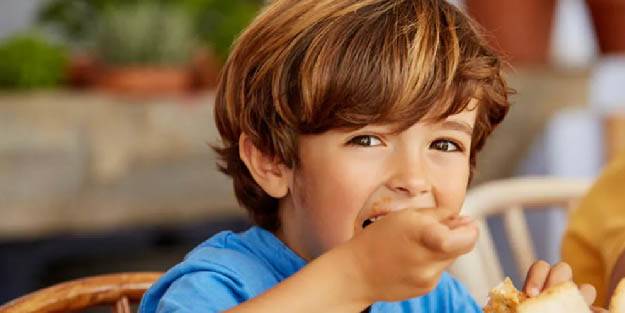 Çocuklarda güçlü bağışıklık uyarısı! Aşı, kişisel hijyene uyma, dengeli beslenme önemli