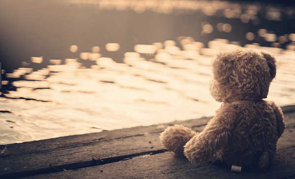 Çocuklarda yas süreci yönetimi titizlik istiyor! Çocuklara ölüm nasıl anlatılmalı?