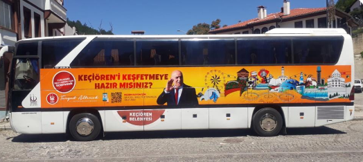 Çocukları evlerinden alıp gezdiren belediye