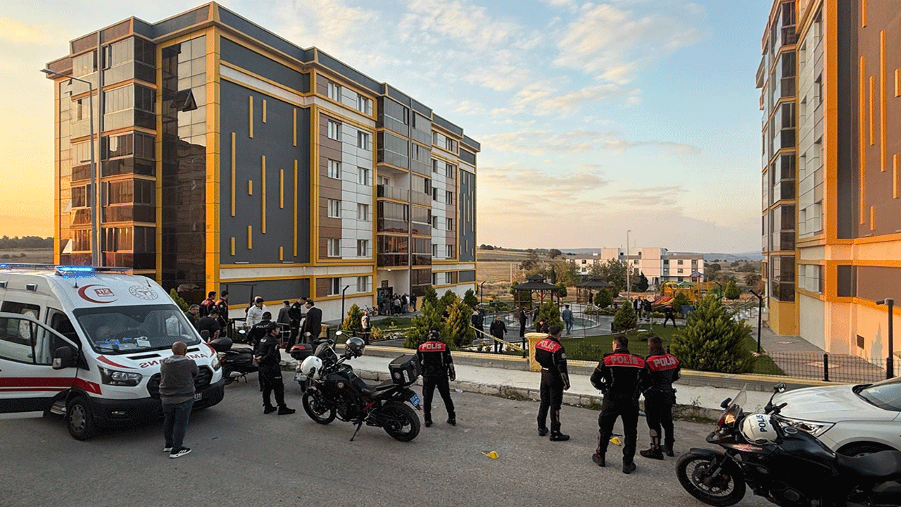 Çocukların kavgasına astsubaylar da karıştı: Sağlık astsubayı komşusu emekli astsubayı sırtından vurup öldürdü